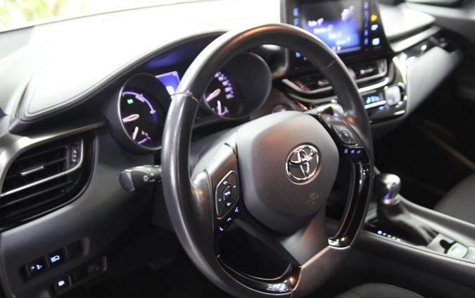 Toyota C-HR cena 87900 przebieg: 61000, rok produkcji 2019 z Strzelno małe 106